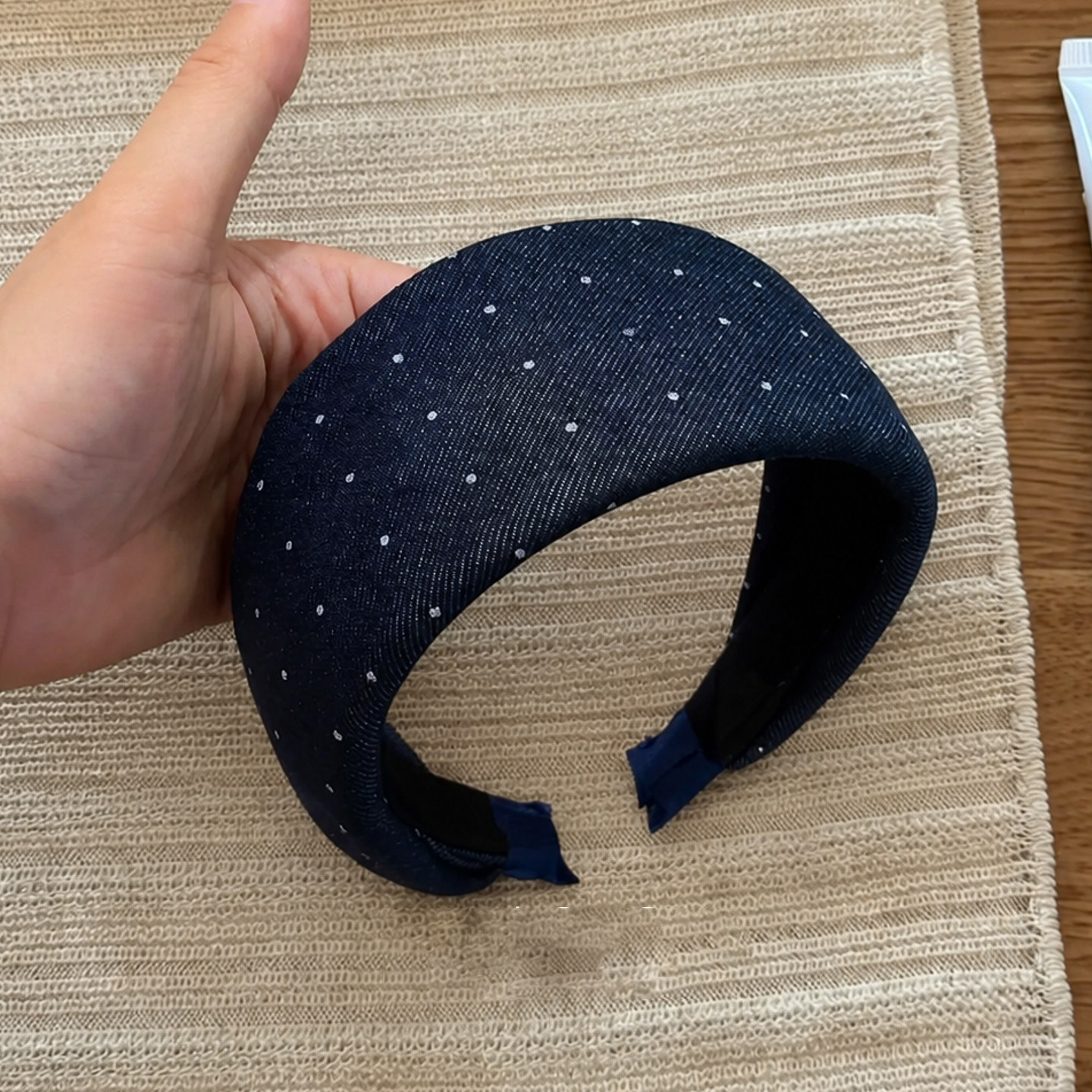 Korean-Style Relaxed Navy Denim Polka-Dot Headband: Retro High-Crown Design to Make Your Face Look Smaller—Casual Wide-Brimmed Headband Hair Accessory