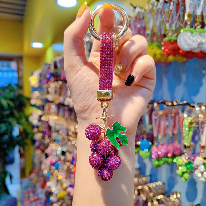 Diamond-Studded Grape Keychain, Car Gift, Key Lanyard, Couple's Bag Accessory, Keychain, Small Gift