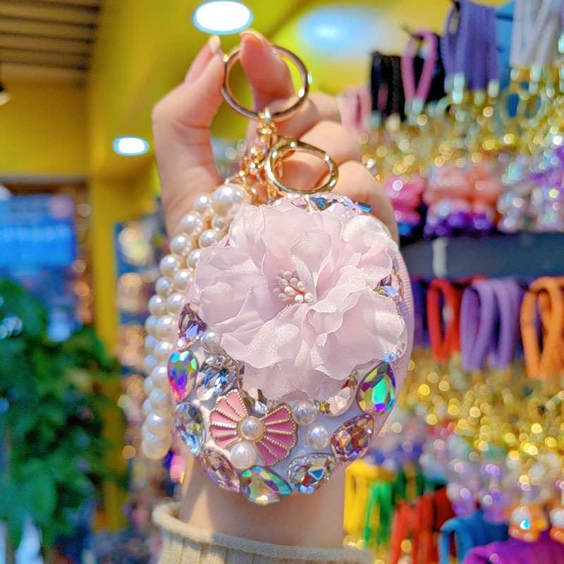 Creative Diamond-Studded, Convenient Oval Makeup Mirror Keychain Pendant—Fashionable Handbag Accessory and Cute Gift for Couples