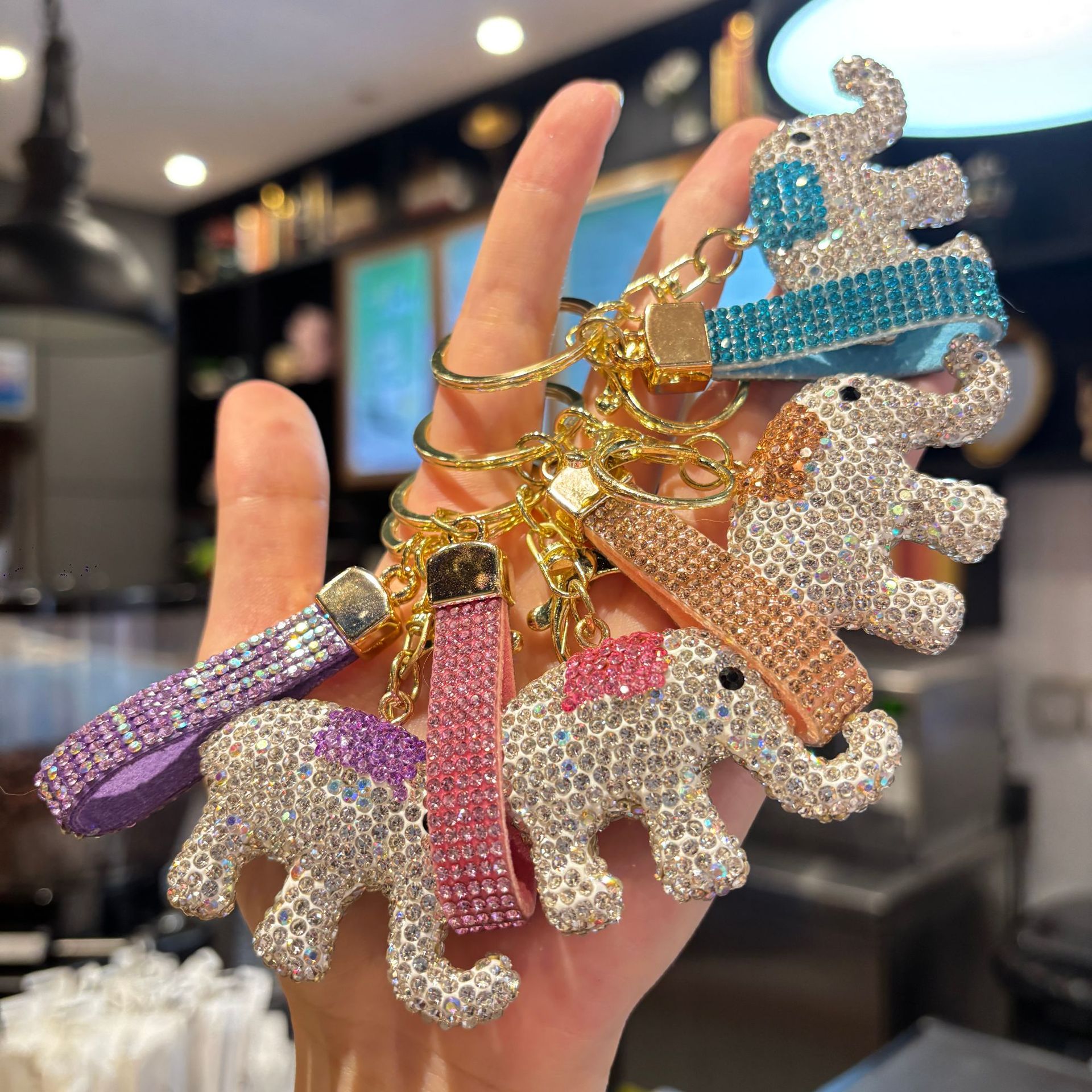 New Fashionable Clay Elephant Keychain with Full Diamond Accents—3D Design, Car Interior Decoration, and Exquisite Handbag Accessory for Women