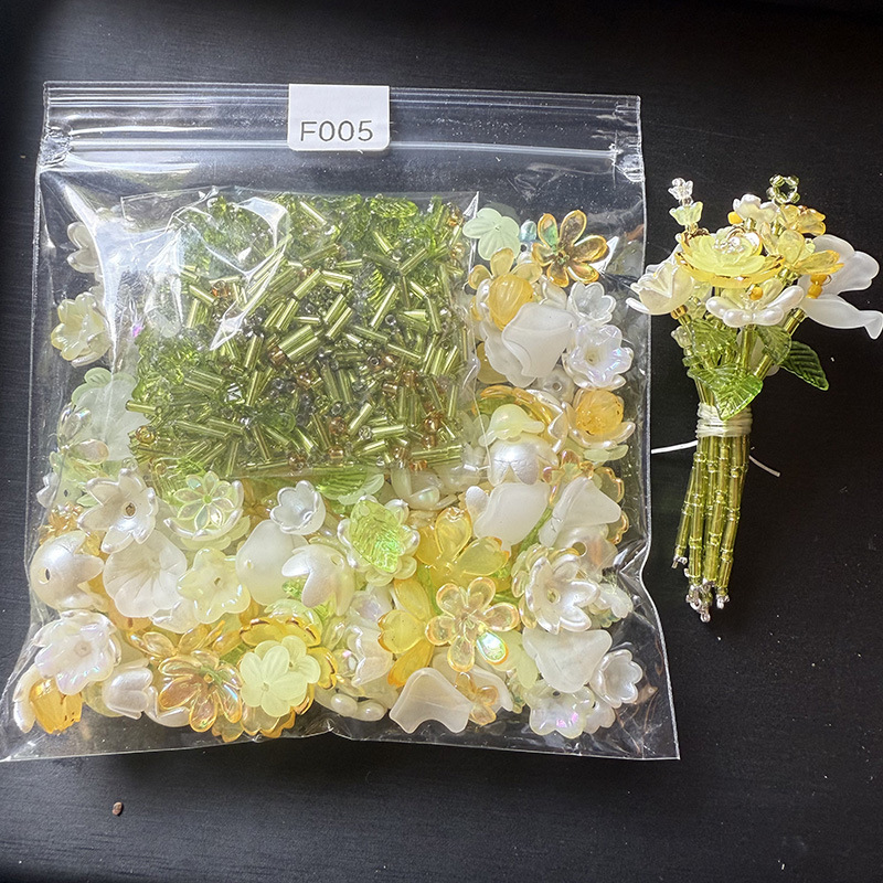 Mini Acrylic Flower Bouquet Craft Kit: Palm-Sized Vase, Glass Flower Ornament, DIY Keychain, and Decorative Hanging Ornament