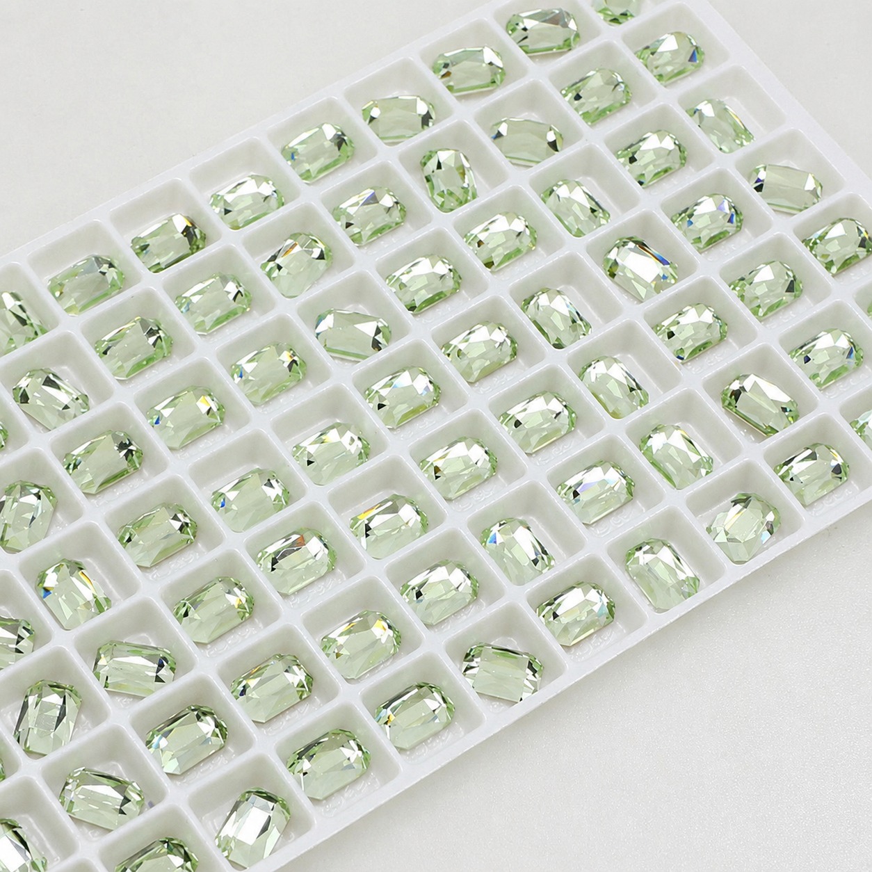 Dongzhou Flat-Bottomed Octagonal Nail Rhinestones, Mahjong-Inspired Rhinestones, Viral Hit K9 Crystal Imitation Hua Zi Luxury Nail Accessories
