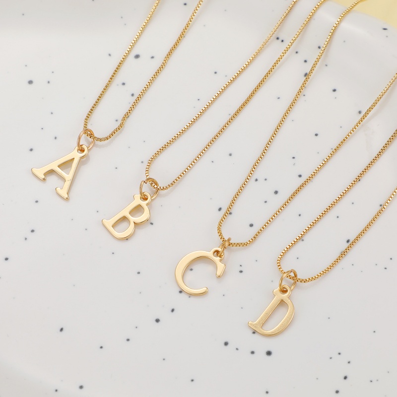 26-Letter Necklace | Titanium Steel/Gold-Plated | Perfect for Everyday Wear, Dates, or as a Gift | Customizable with Your Initials | Elegant Collar Bone Necklace