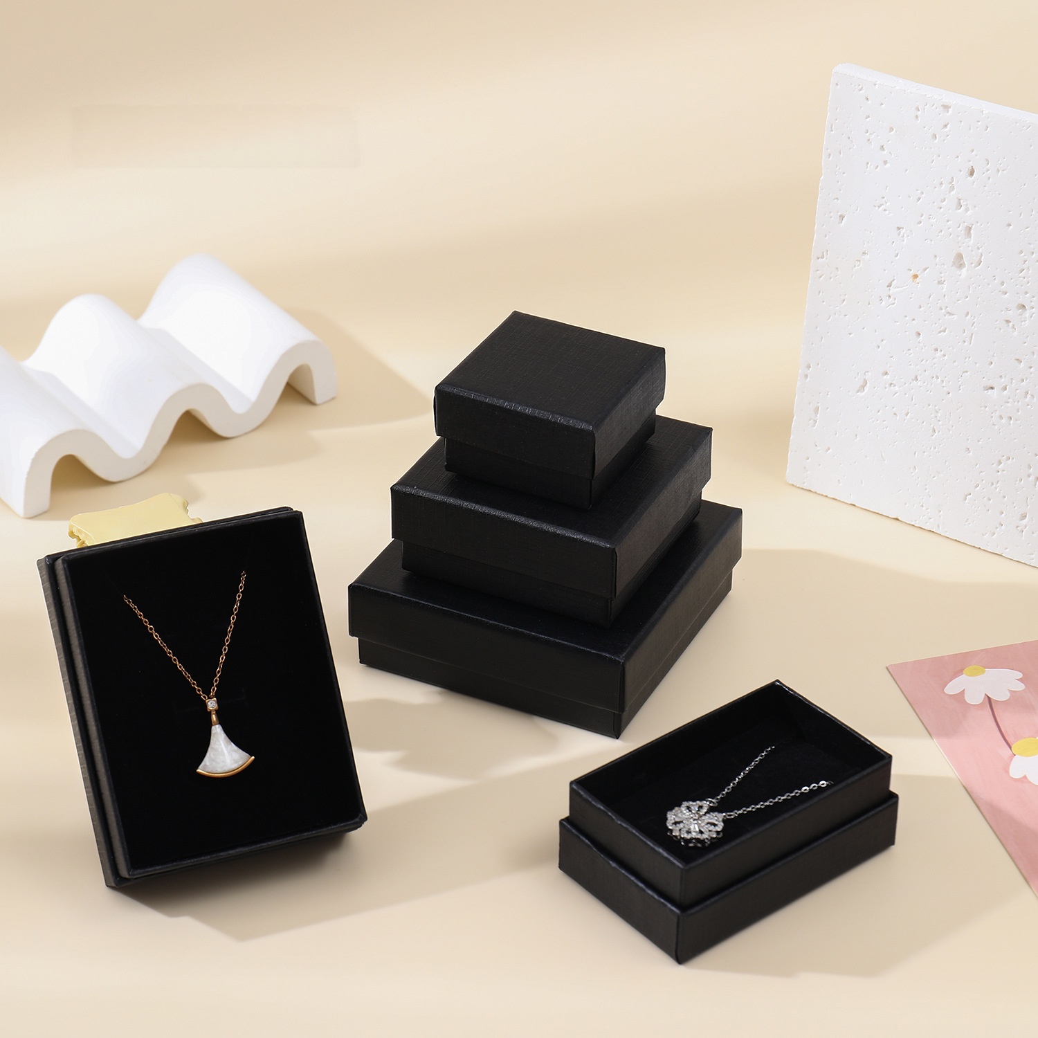 Multifunctional Portable Jewelry Box: PU Leather Oxidation-Resistant Jewelry Storage Box—Custom Logo Available