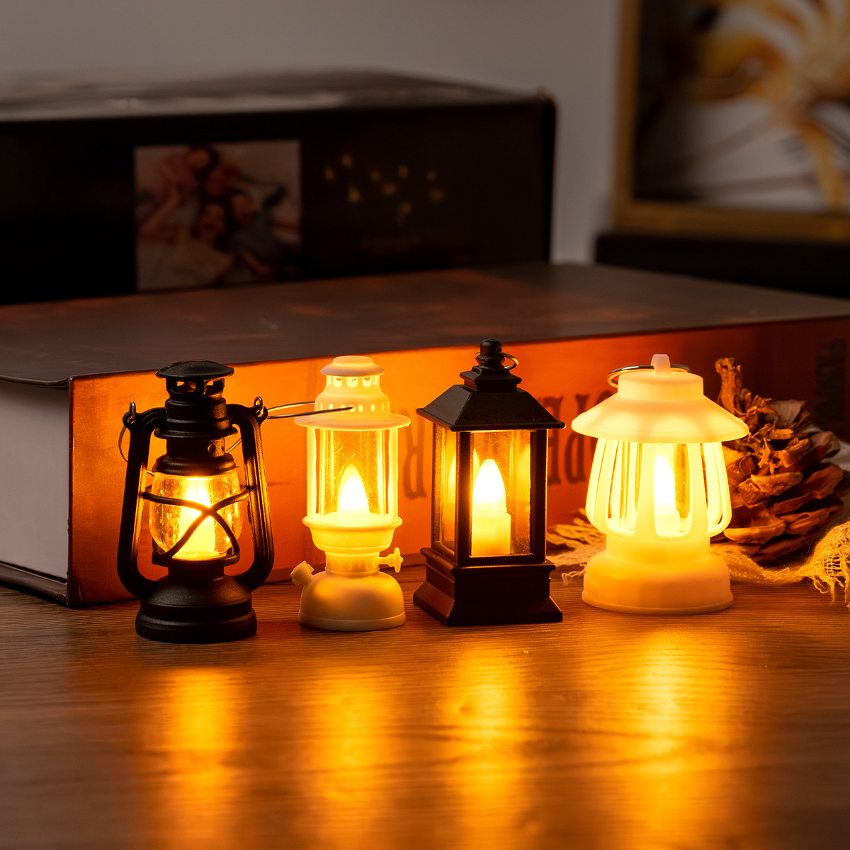 Mini Pony Lamp | LED Electronic Candle | Retro-Style Handheld Kerosene Lamp | Christmas Tabletop Decor | Portable Decorative Light
