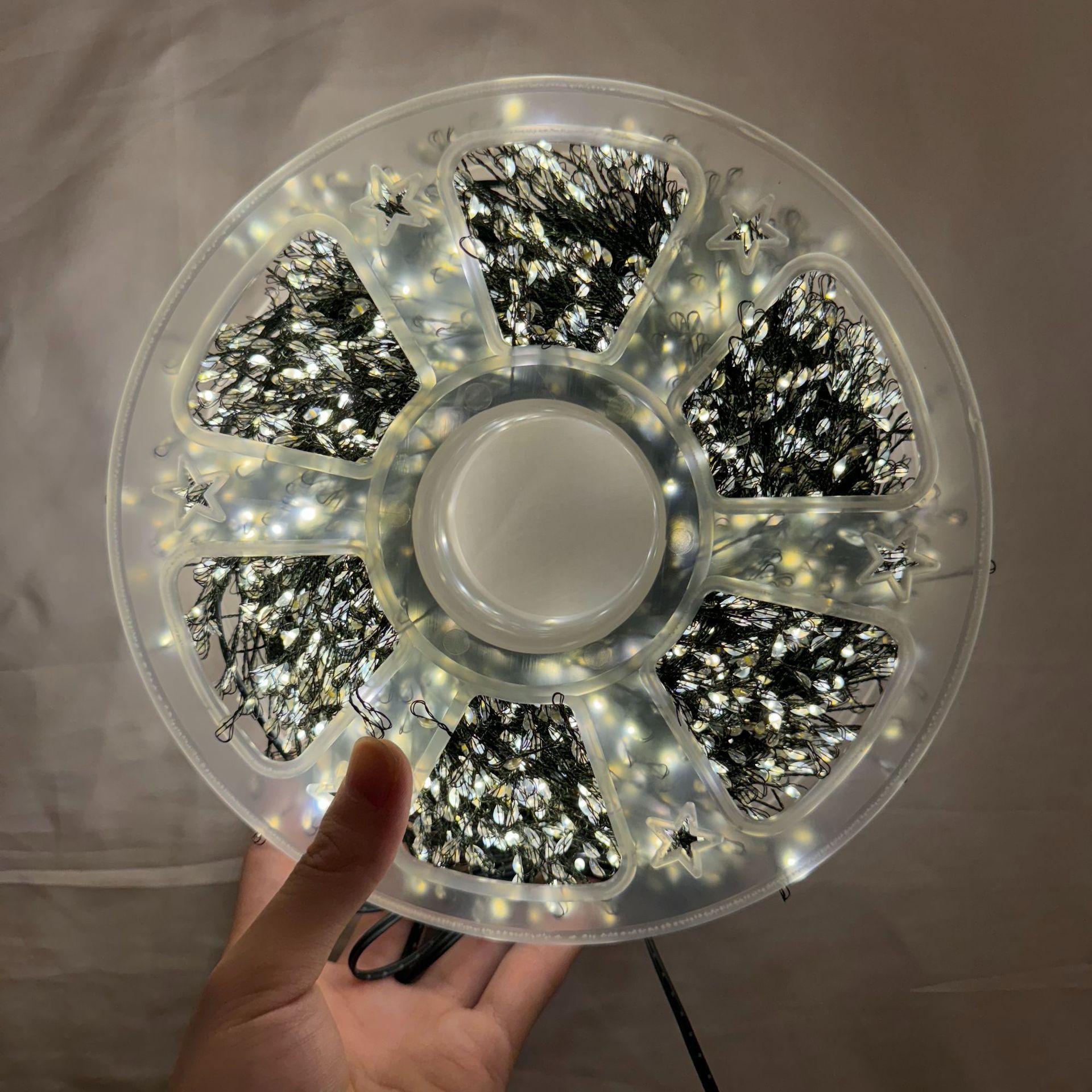 328-foot warm white LED Christmas light string with 1,000 bulbs, featuring invisible green wiring and multiple remote control modes. IP65 waterproof and cold-resistant, designed specifically for Christmas trees, gardens, and weddings.