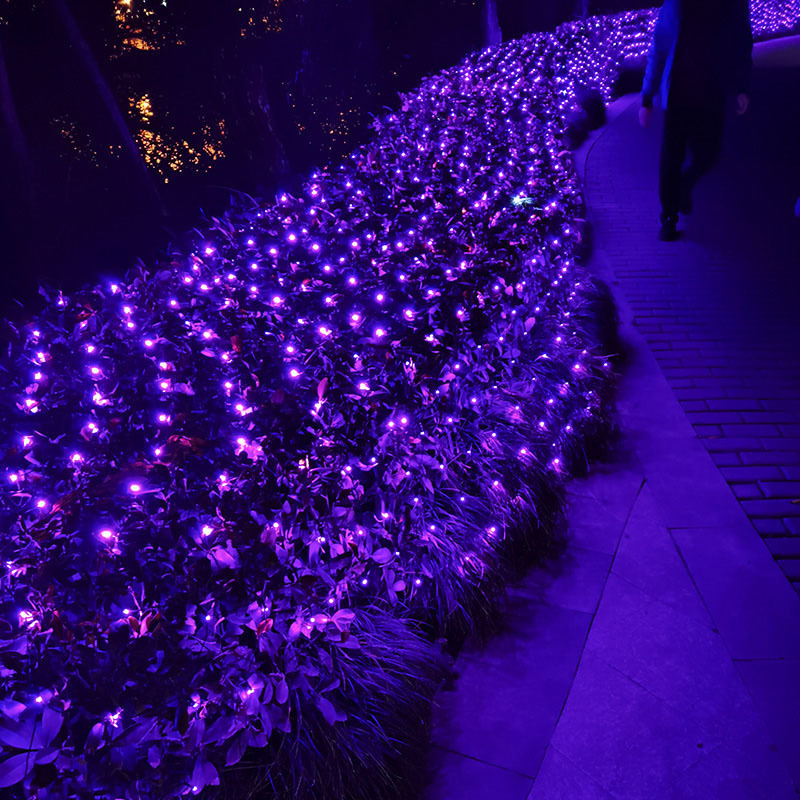 Outdoor Christmas String Lights, 9.84 x 9.84 ft, 320 LED Warm White with Green Wires, Mesh Design, 8 Modes, Chainable, for Decorating Shrubs and Trees