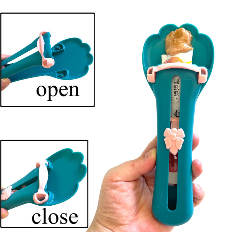 Cat Feeder, Cat Treat Spoon, Cat Treat Squeezer, Cat Food Scoop—Designed for Portioned Feeding, Keeps Your Hands Clean, Rolling Squeezer